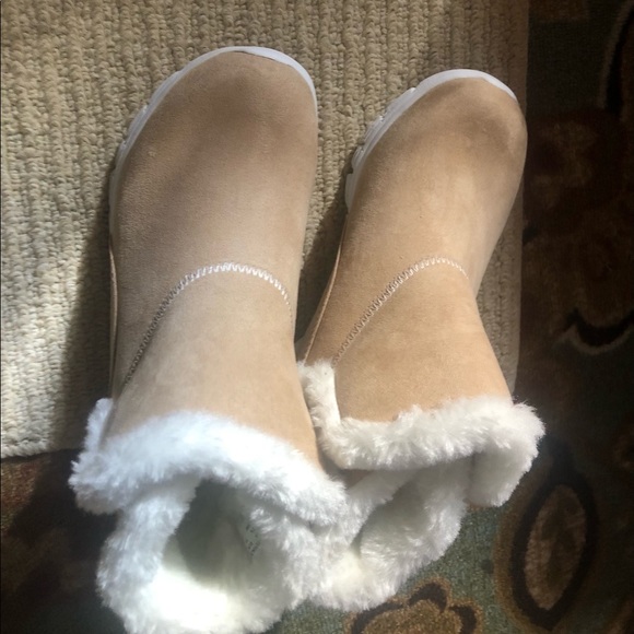 CRB Girl Booties-size 3 - Picture 2 of 9